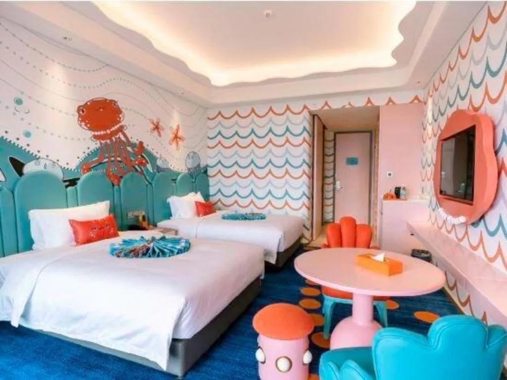 Bed in Dolphin Bay Hotel