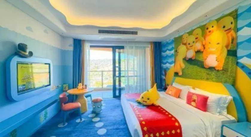 Bed in Dolphin Bay Hotel