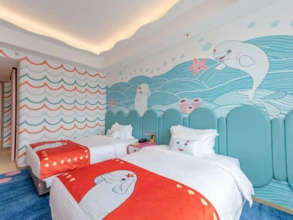 Bed in Dolphin Bay Hotel