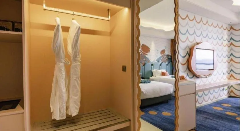 Bed in Dolphin Bay Hotel