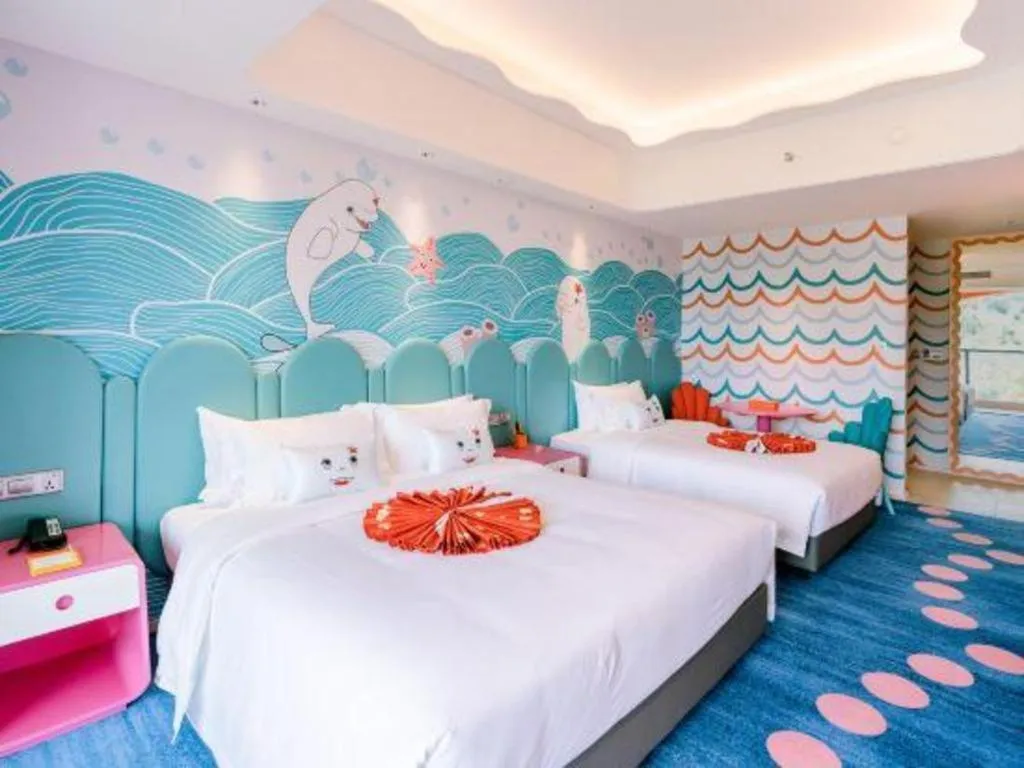 Bed in Dolphin Bay Hotel
