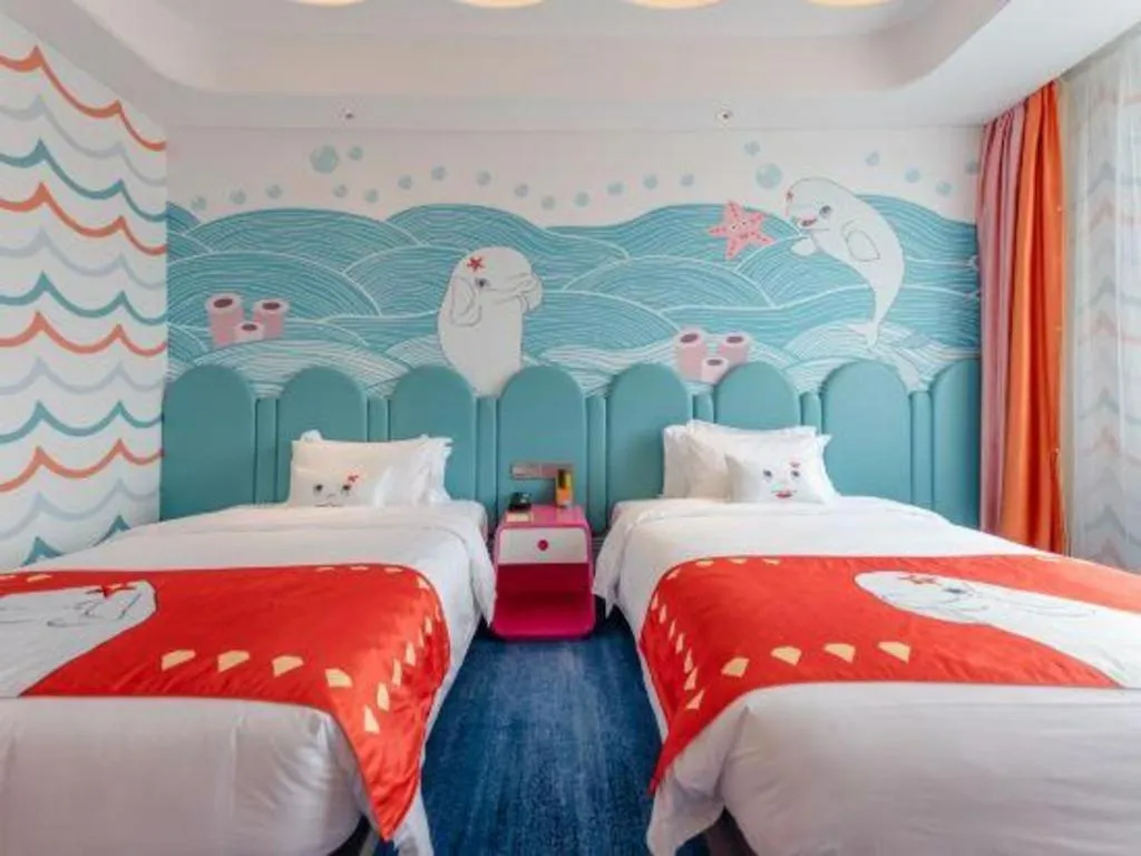 Bed in Dolphin Bay Hotel