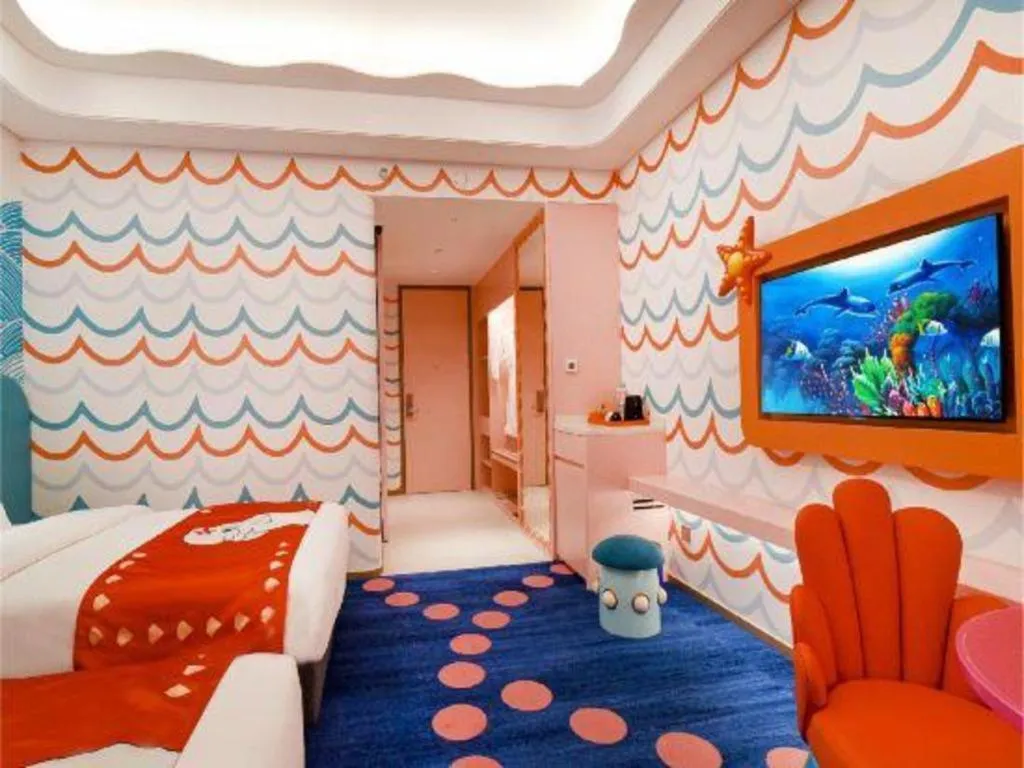 Bed in Dolphin Bay Hotel