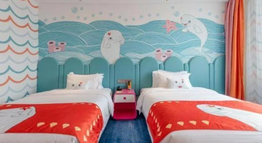 Bed in Dolphin Bay Hotel