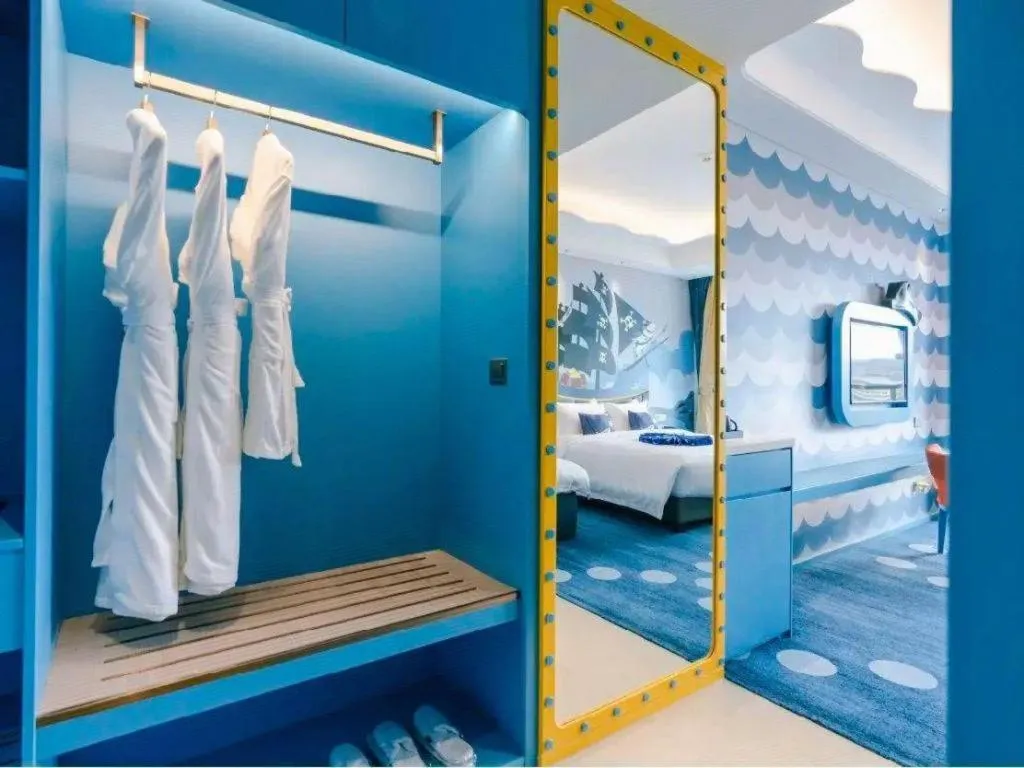 Bed in Dolphin Bay Hotel