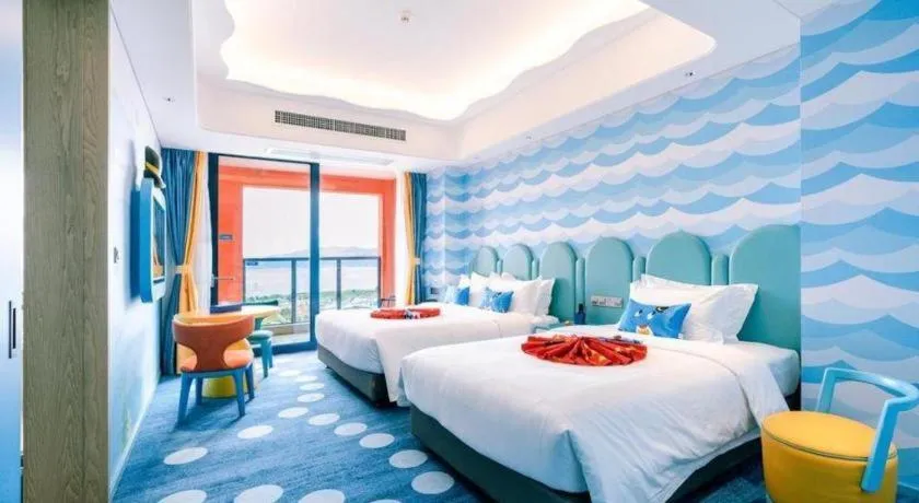 Bed in Dolphin Bay Hotel