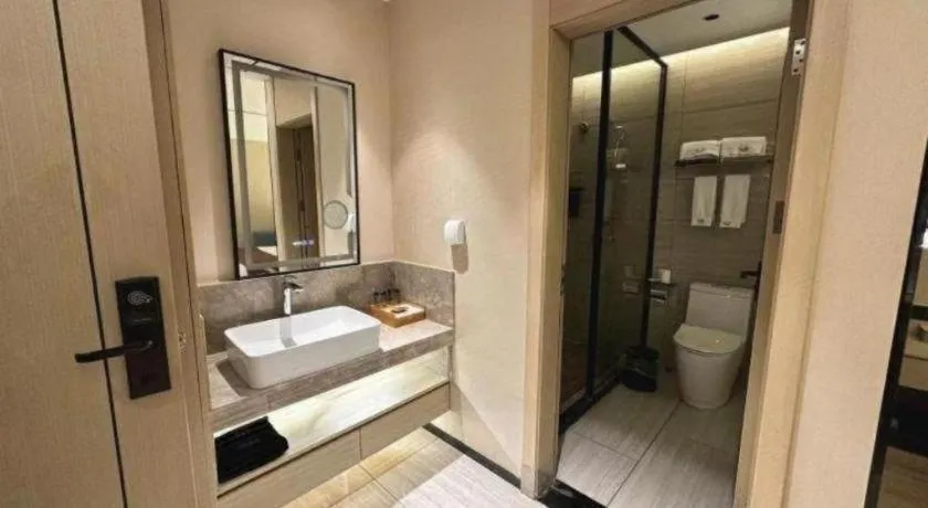 Gya Hotel Jurong England International