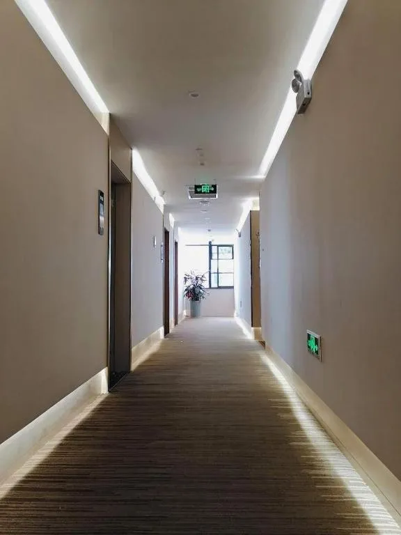 Gya Hotel Jurong England International