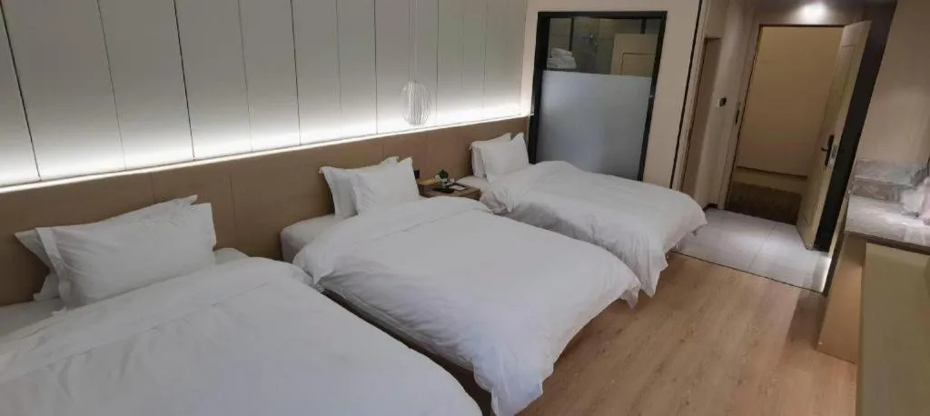 Bed in Gya Hotel Jurong England International