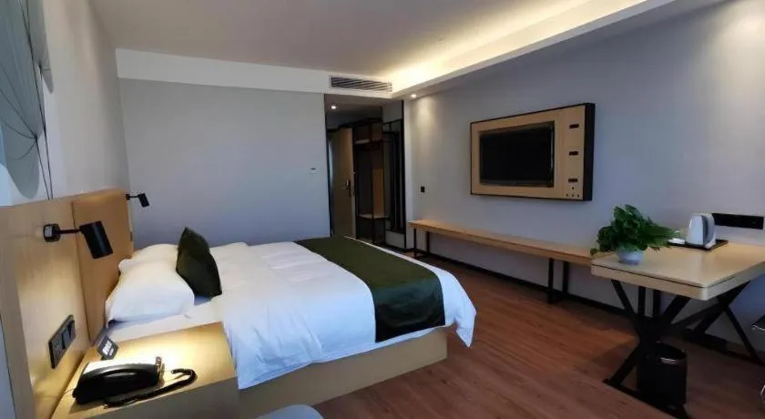 Bed in GreenTree Inn Ganzhou Gan County Bus Station