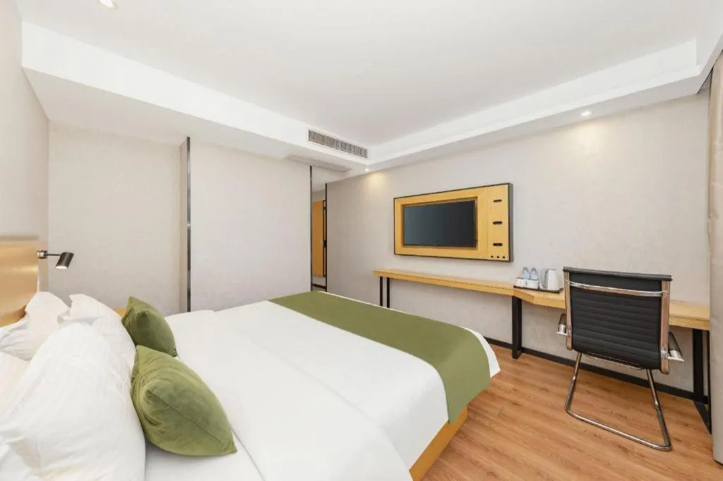 Bed in GreenTree Inn Ganzhou Gan County Bus Station