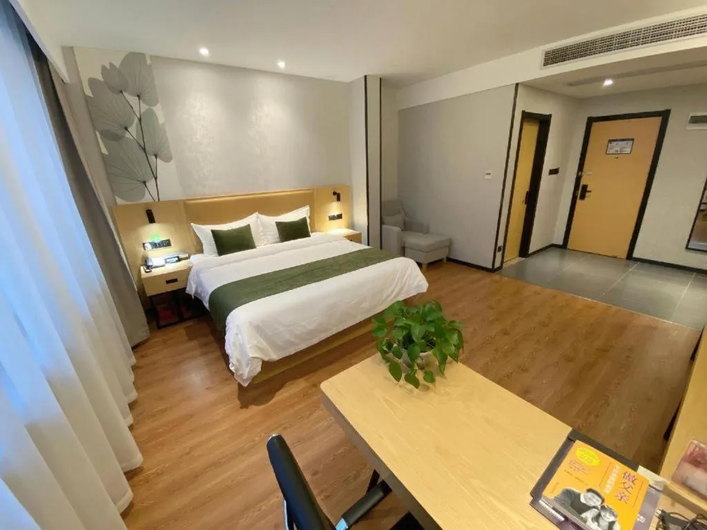 Bed in GreenTree Inn Ganzhou Gan County Bus Station