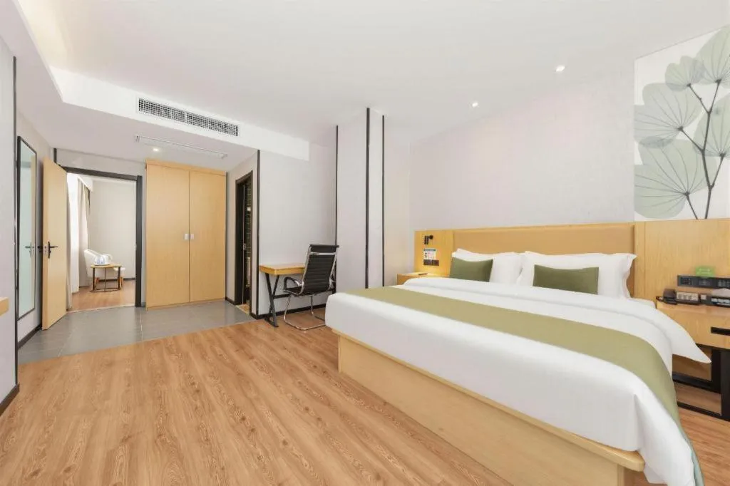 Bed in GreenTree Inn Ganzhou Gan County Bus Station