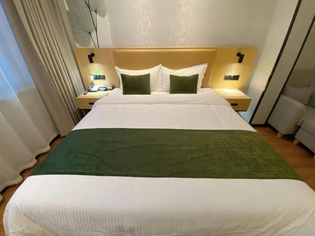 Bed in GreenTree Inn Ganzhou Gan County Bus Station