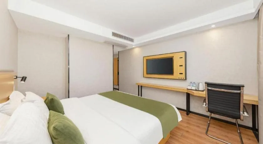 Bed in GreenTree Inn Ganzhou Gan County Bus Station