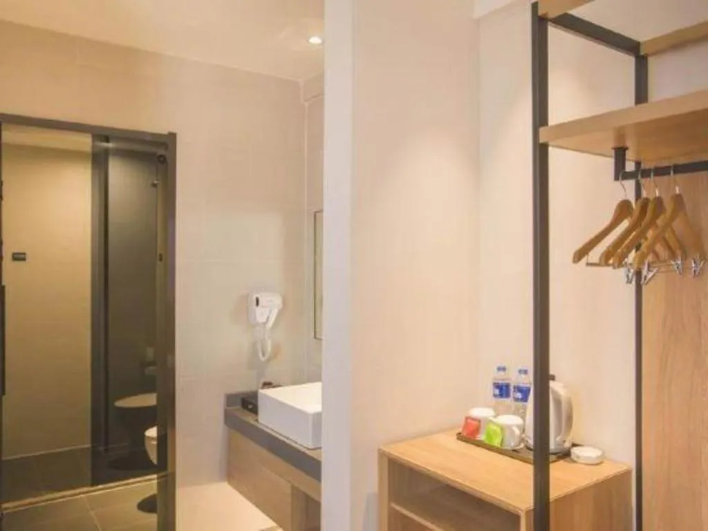 GreenTree Inn Express Taizhou Jiangyan Hardware City