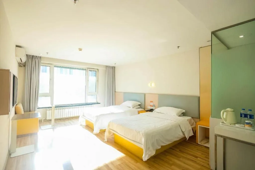 Bed in 7 Days Inn Harbin West Railway Station