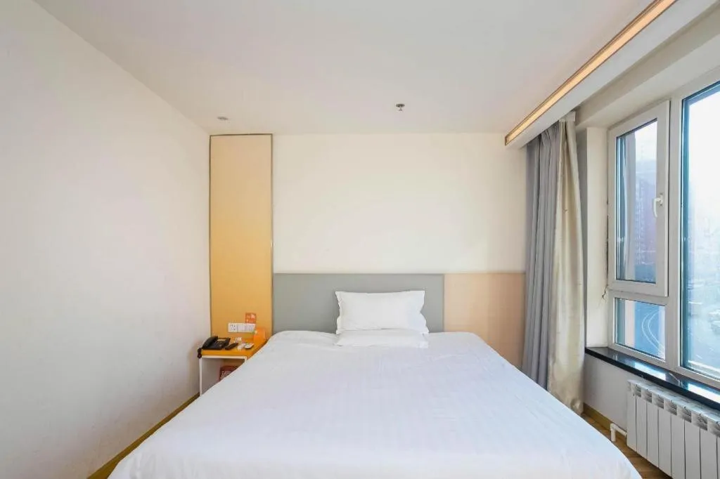 Bed in 7 Days Inn Harbin West Railway Station
