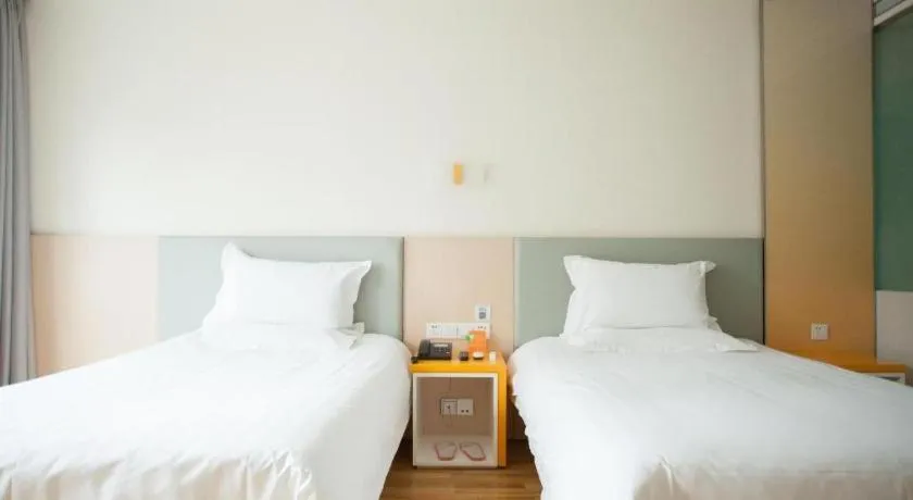 Bed in 7 Days Inn Harbin West Railway Station