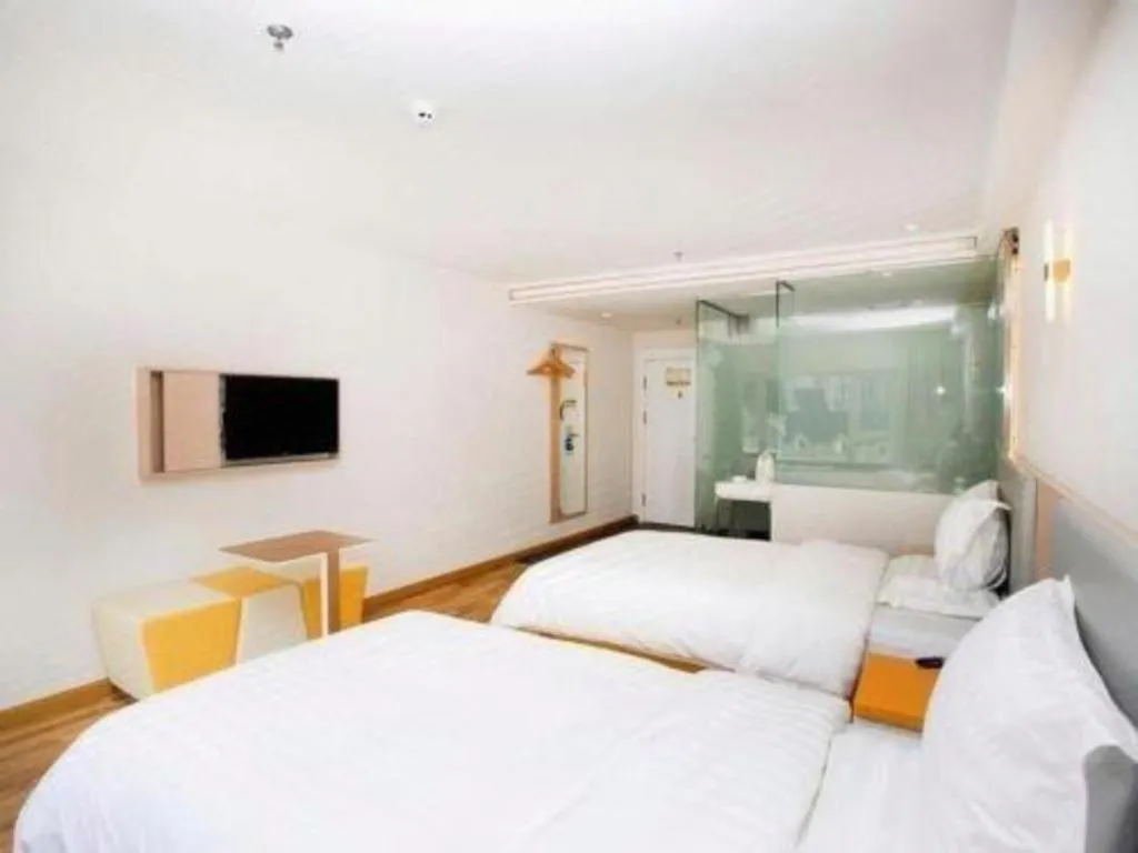 Bed in 7 Days Inn Harbin West Railway Station