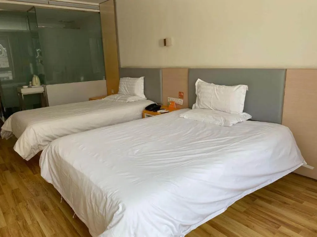 Bed in 7 Days Inn Harbin West Railway Station
