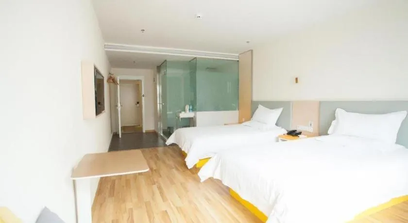 Bed in 7 Days Inn Harbin West Railway Station