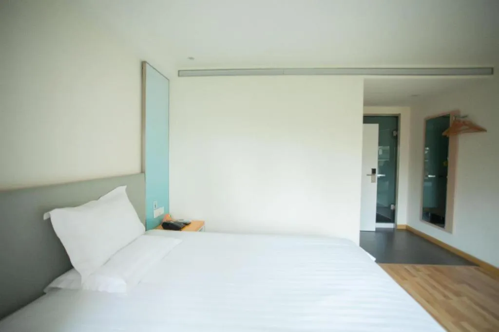 Bed in 7 Days Inn Harbin West Railway Station