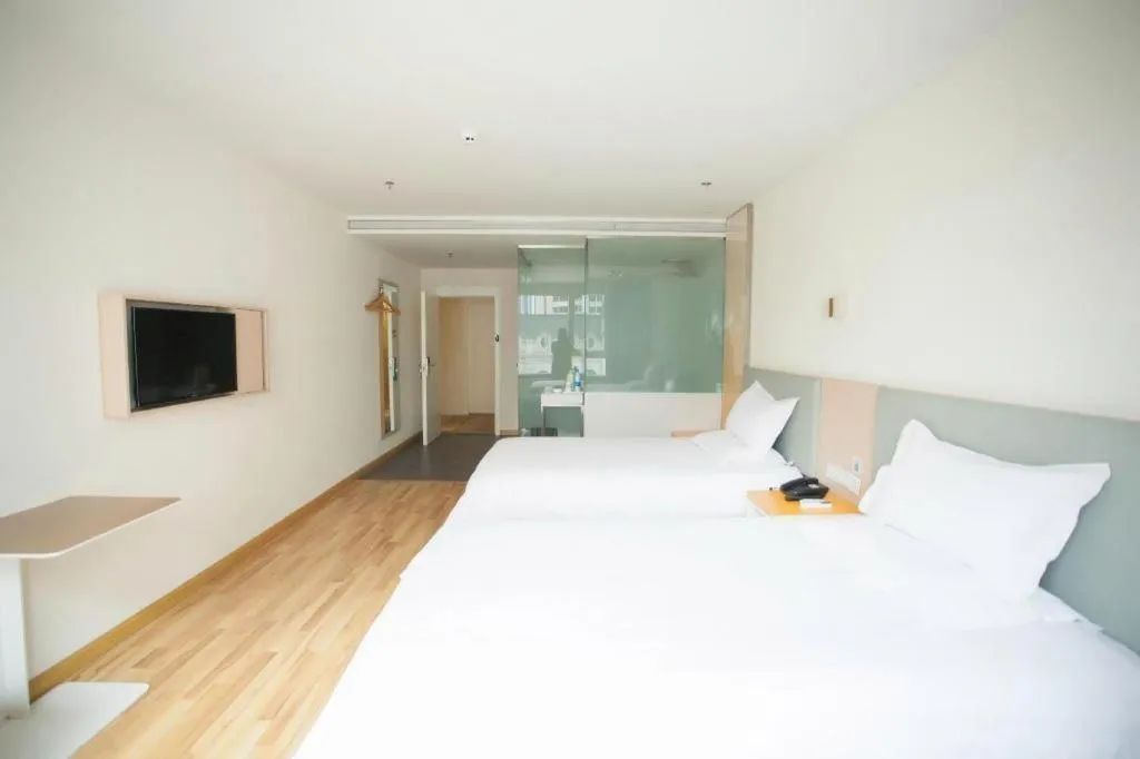 Bed in 7 Days Inn Harbin West Railway Station