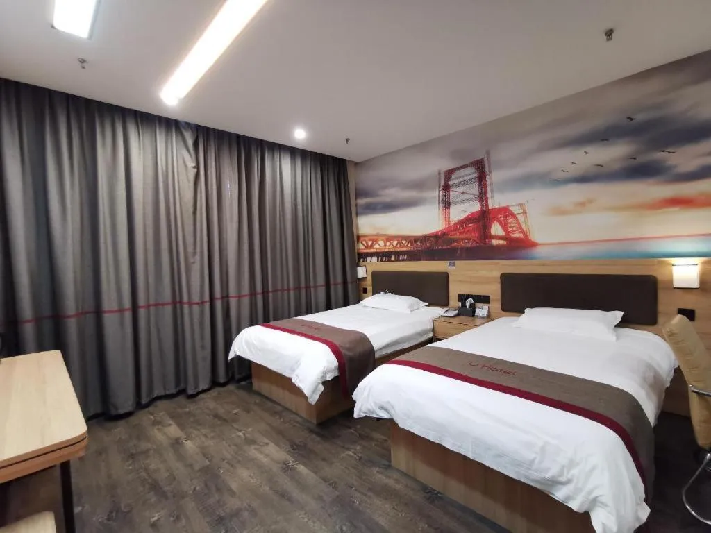 Bed in Thank Inn Hotel Anhui Fuyang Funan County Yunhe Dong Road