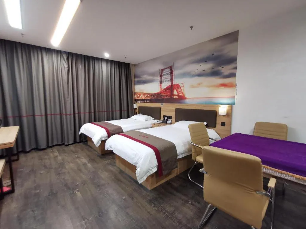 Bed in Thank Inn Hotel Anhui Fuyang Funan County Yunhe Dong Road