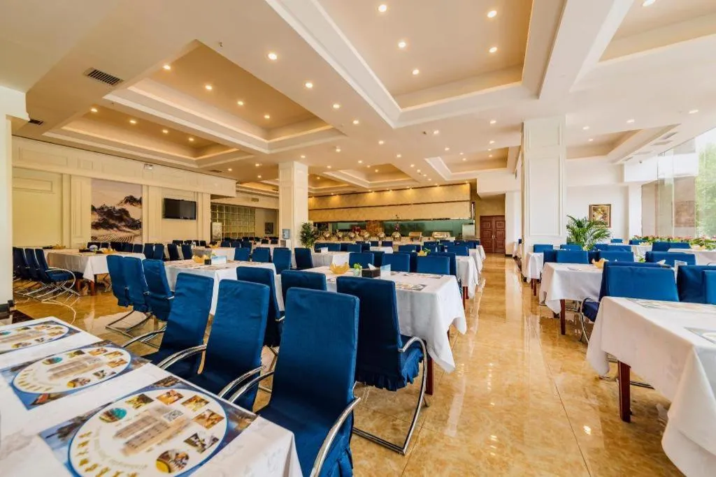 Junyu Grand Hotel Qinhuangdao