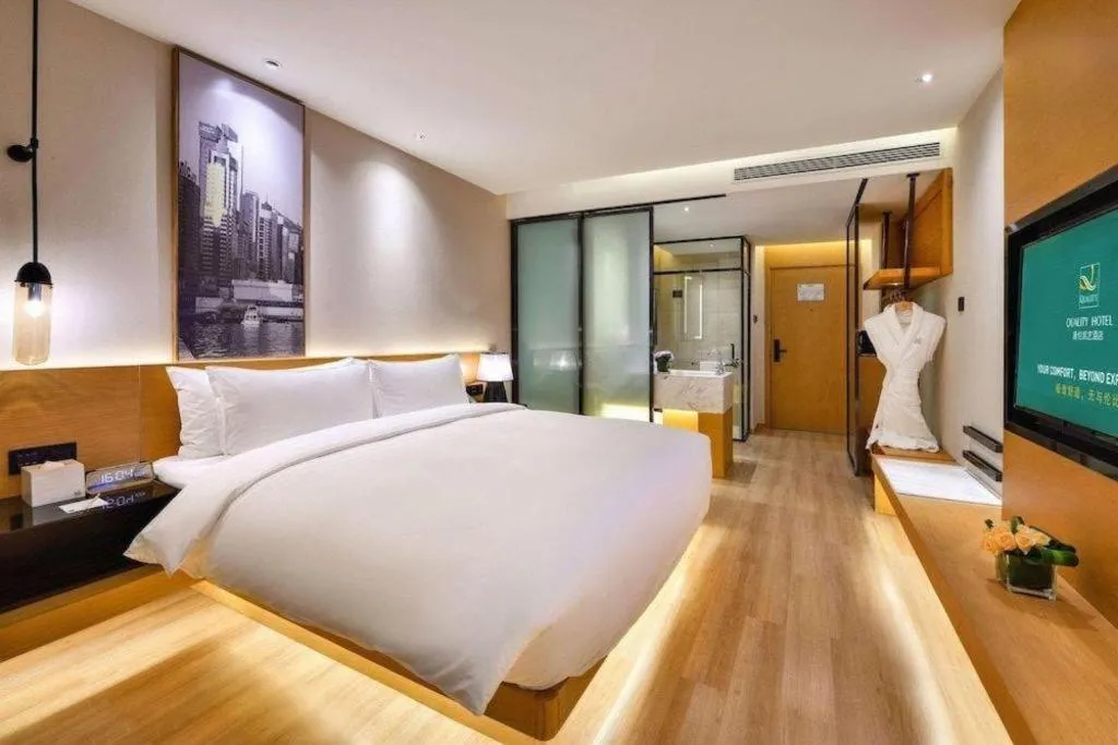 Bed in Quality Hotel Chengdu
