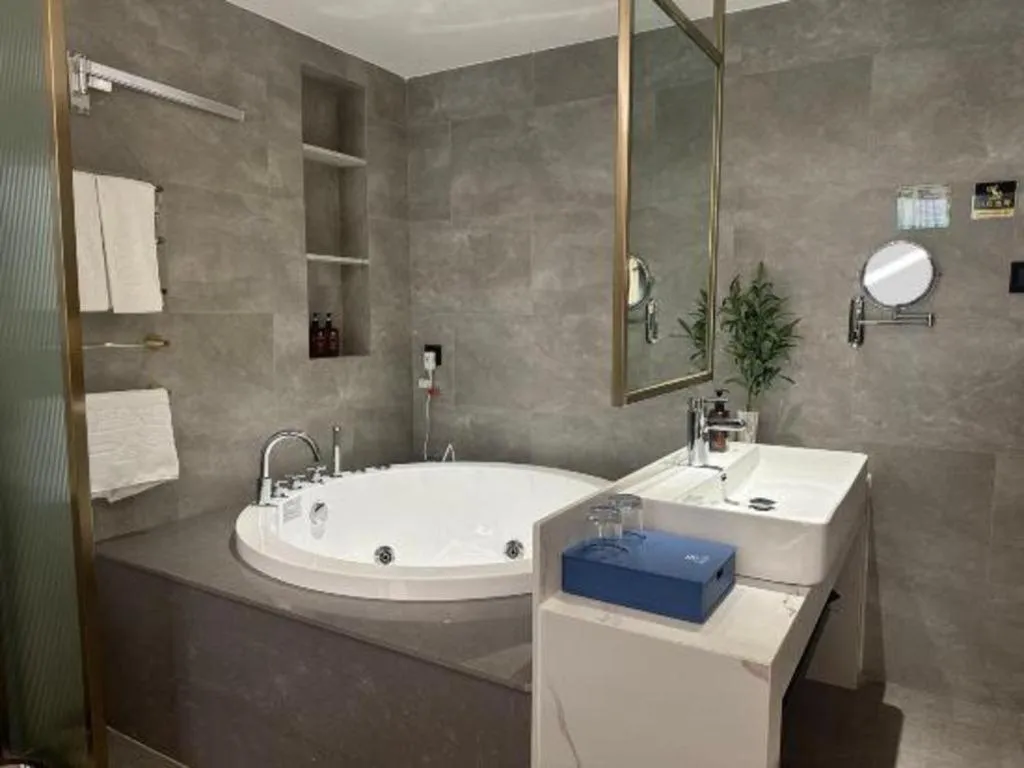 Xinyuan Hot Spring Hotel