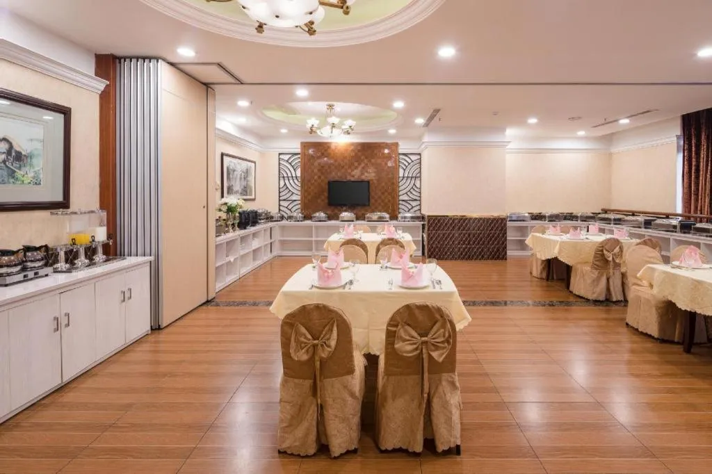 Xinyuan Hot Spring Hotel