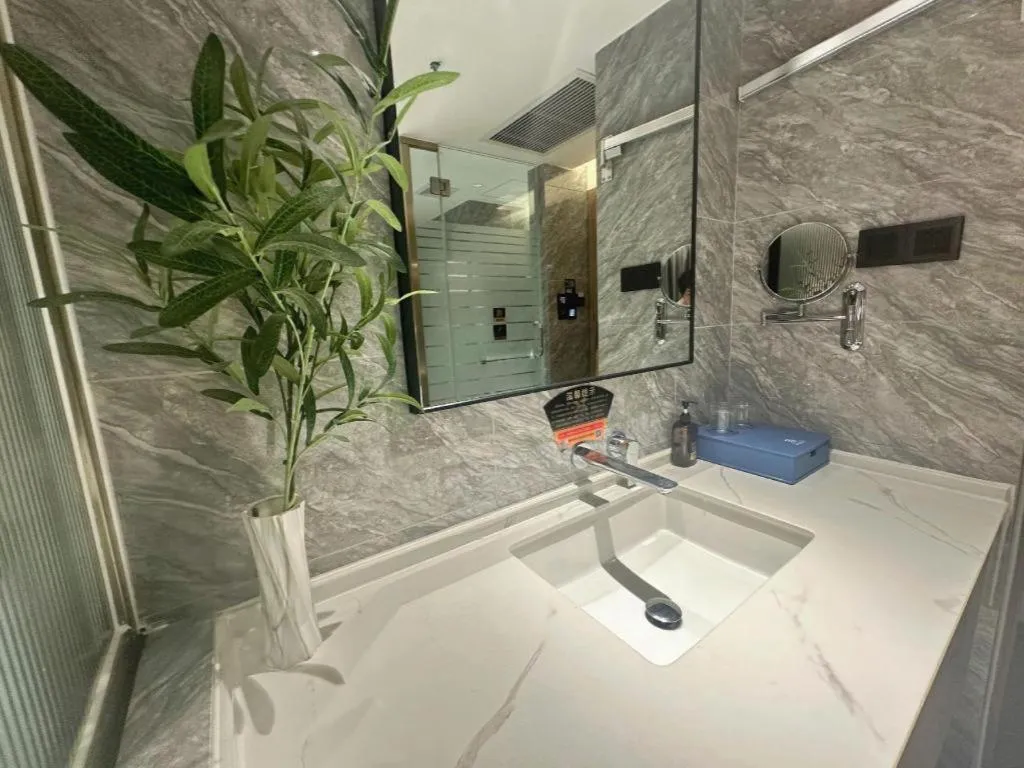 Xinyuan Hot Spring Hotel