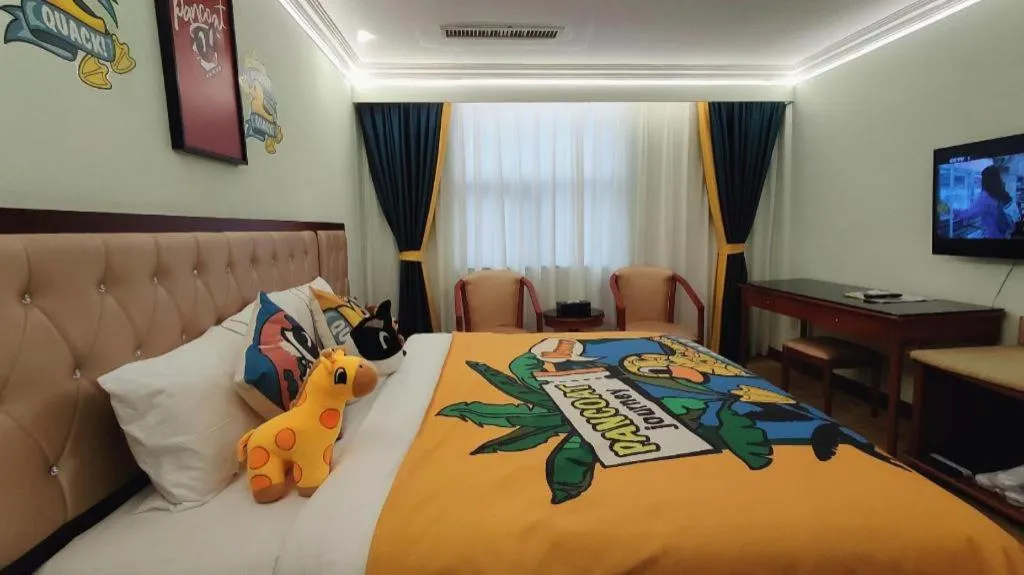 Bed in Xinyuan Hot Spring Hotel