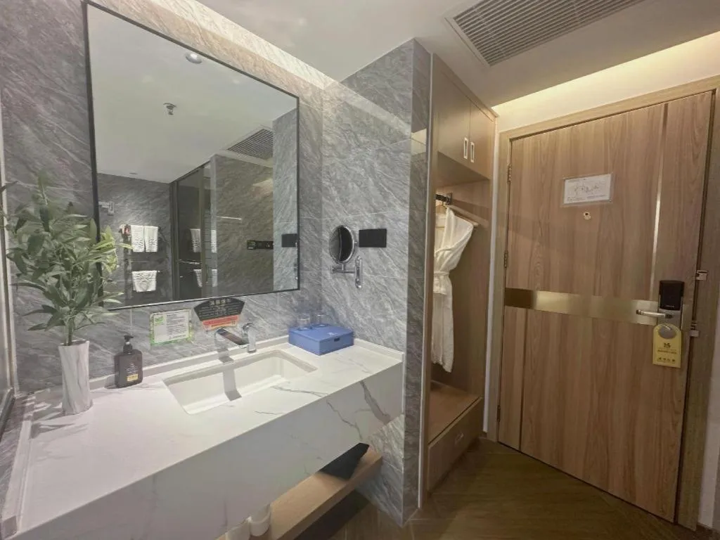 Xinyuan Hot Spring Hotel