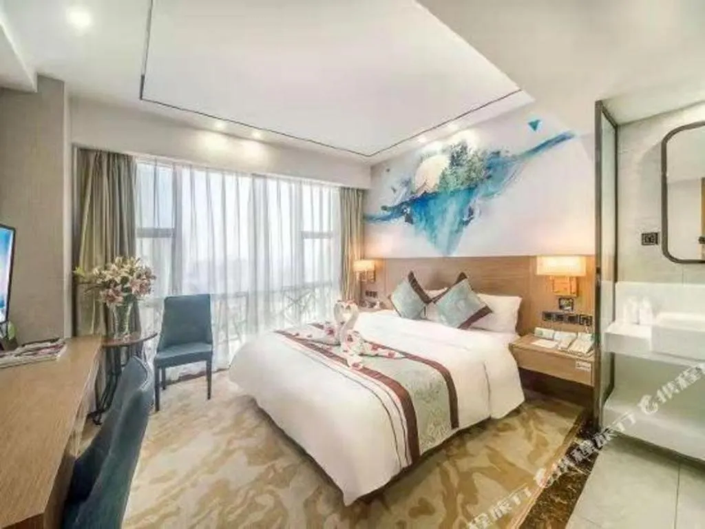 Bed in Xinyuan Hot Spring Hotel