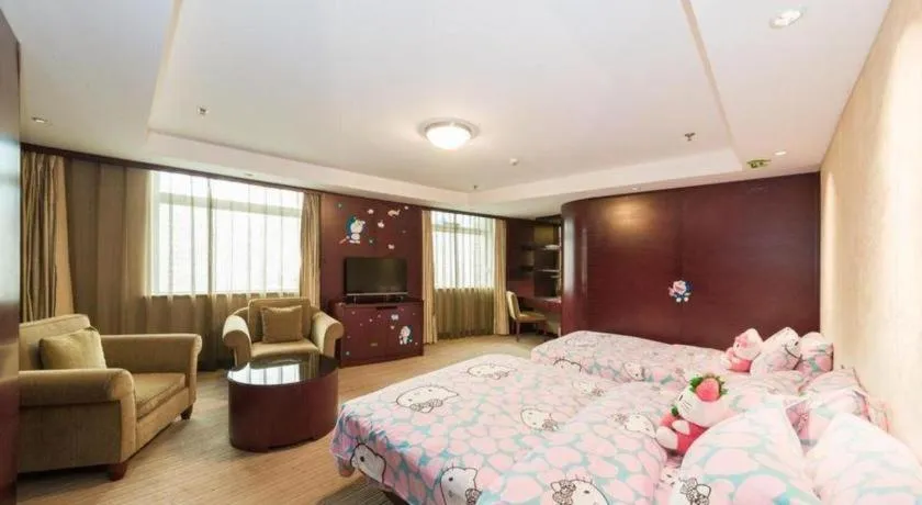 Bed in Dalian Liangyun Hotel