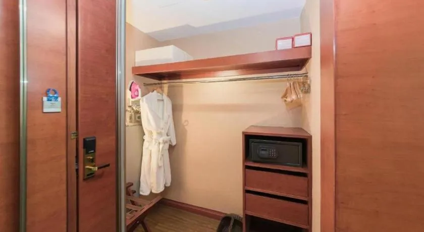 Dalian Liangyun Hotel