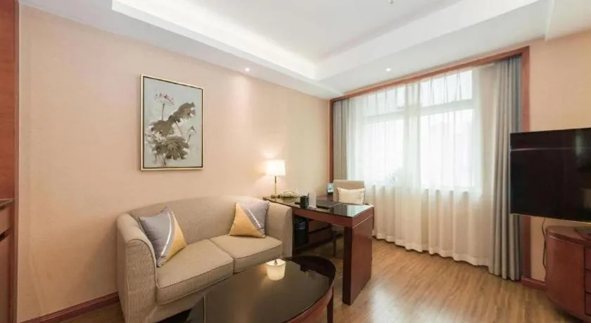 Dalian Liangyun Hotel