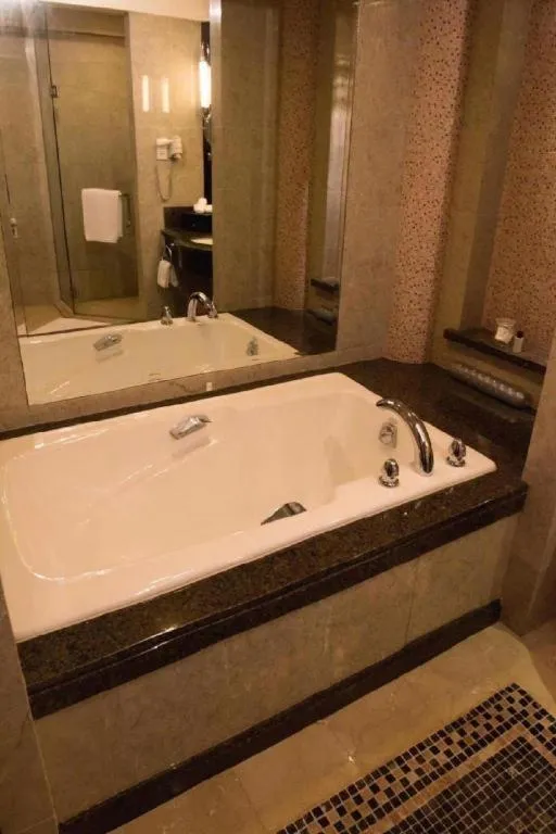 Dongguan MCB Lake Hotel