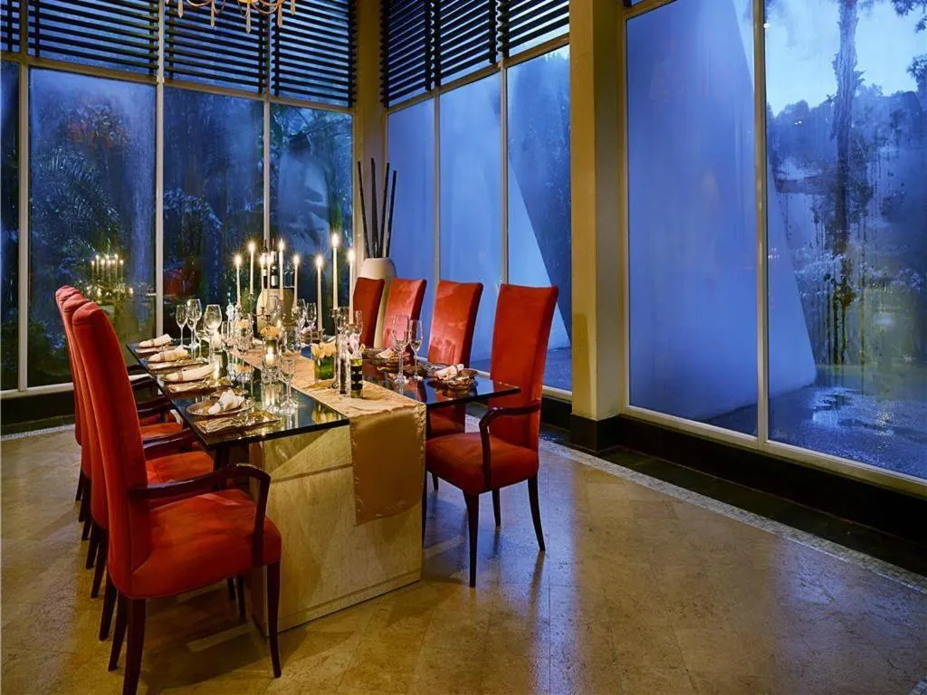 Dongguan MCB Lake Hotel