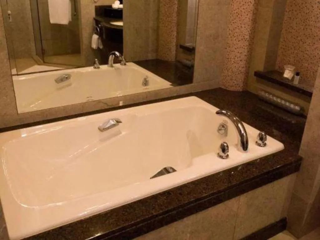 Dongguan MCB Lake Hotel