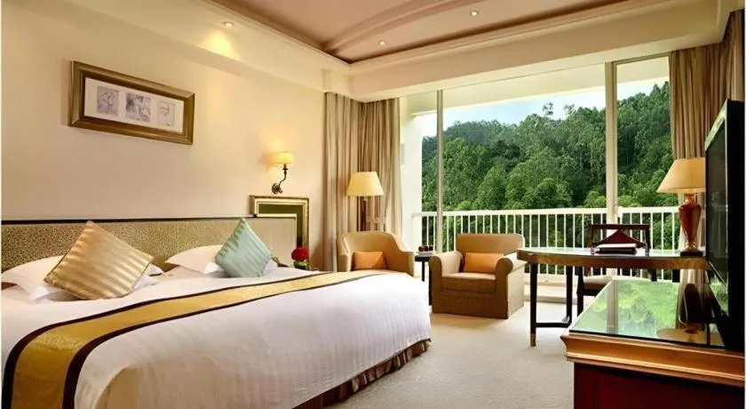 Bed in Dongguan MCB Lake Hotel