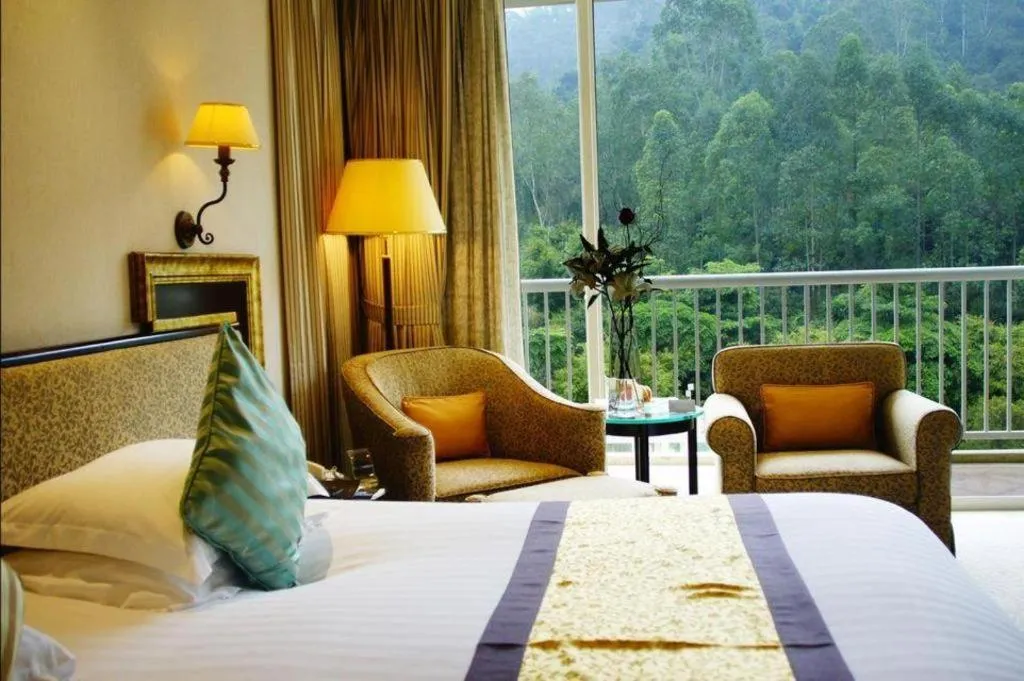 Bed in Dongguan MCB Lake Hotel