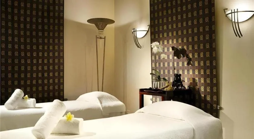 Bed in Dongguan MCB Lake Hotel