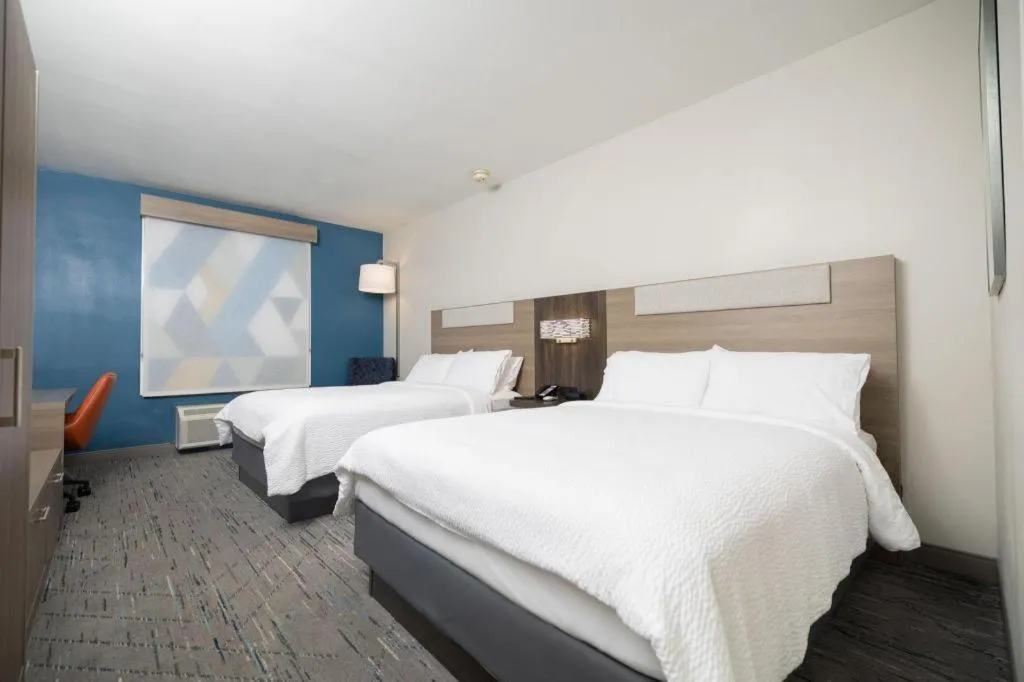 Bed in Holiday Inn Express Frackville Hotel By IHG