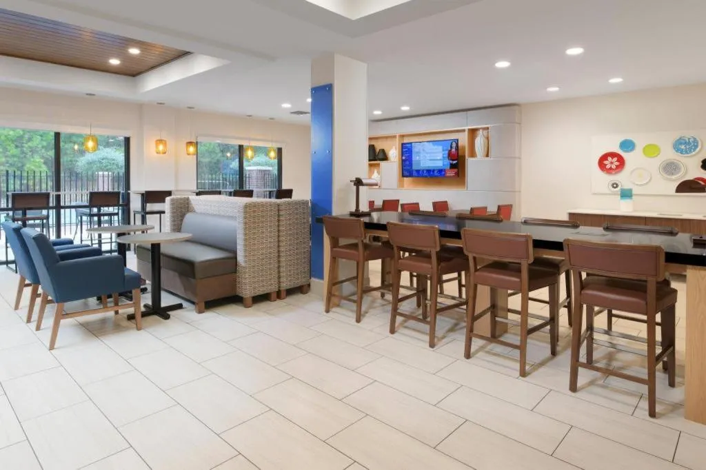 Holiday Inn Express Camden Hotel By IHG