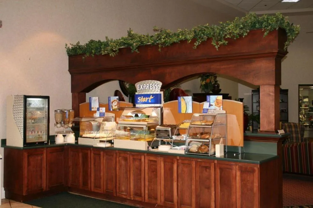 Holiday Inn Express Hotel And Suites Corinth By IHG